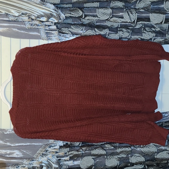 Burgandy Cardigan.  PTP is 27. - Picture 4 of 10